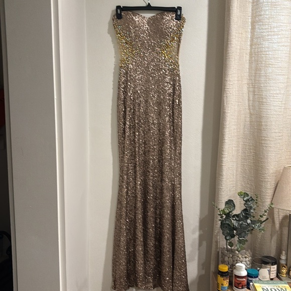 Bronze gold sparkly gown - Picture 6 of 11